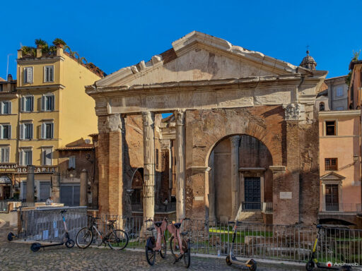 Portico di Ottavia a Roma