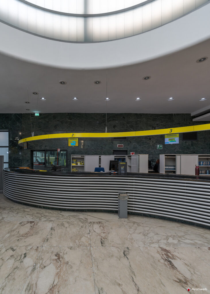Palazzo delle Poste all'Aventino, fotografie. Arch. A. Libera - M. De Renzi (Roma, 1933-34)