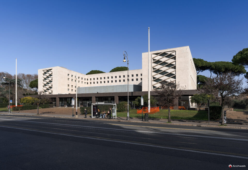 Palazzo delle Poste all'Aventino, fotografie. Arch. A. Libera - M. De Renzi (Roma, 1933-34)