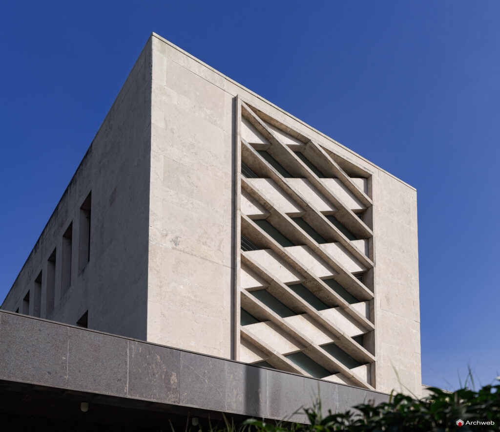 Palazzo delle Poste all'Aventino, fotografie. Arch. A. Libera - M. De Renzi (Roma, 1933-34)