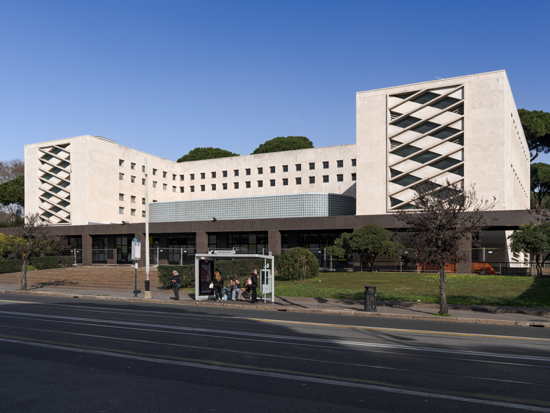 Palazzo delle Poste all'Aventino. Archweb fotografie