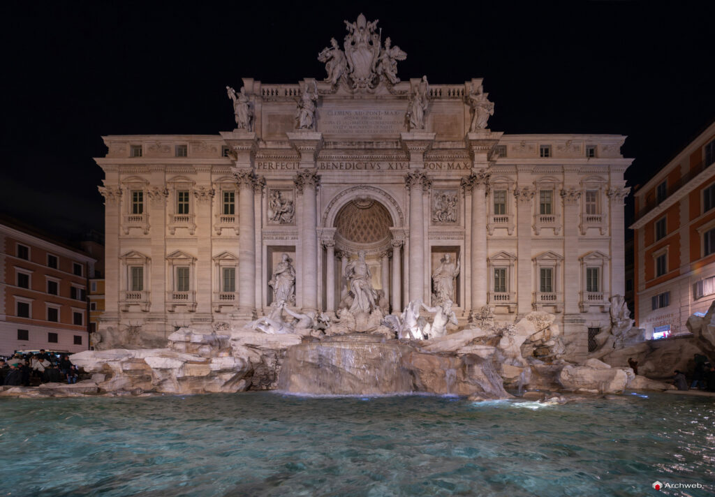 Fontana di Trevi in notturna. Foto © Archweb.com