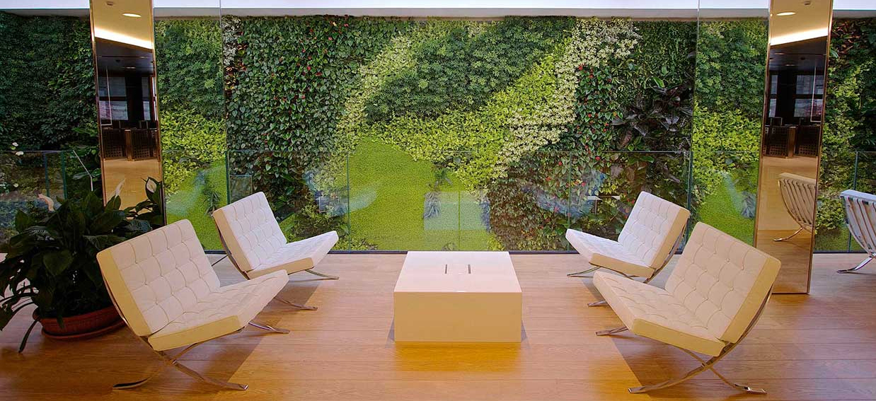 Vertical greenery for environments