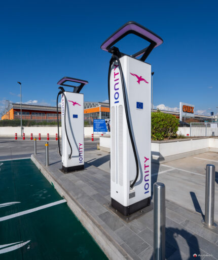 Colonnine ricarica veicoli elettrici Ionity