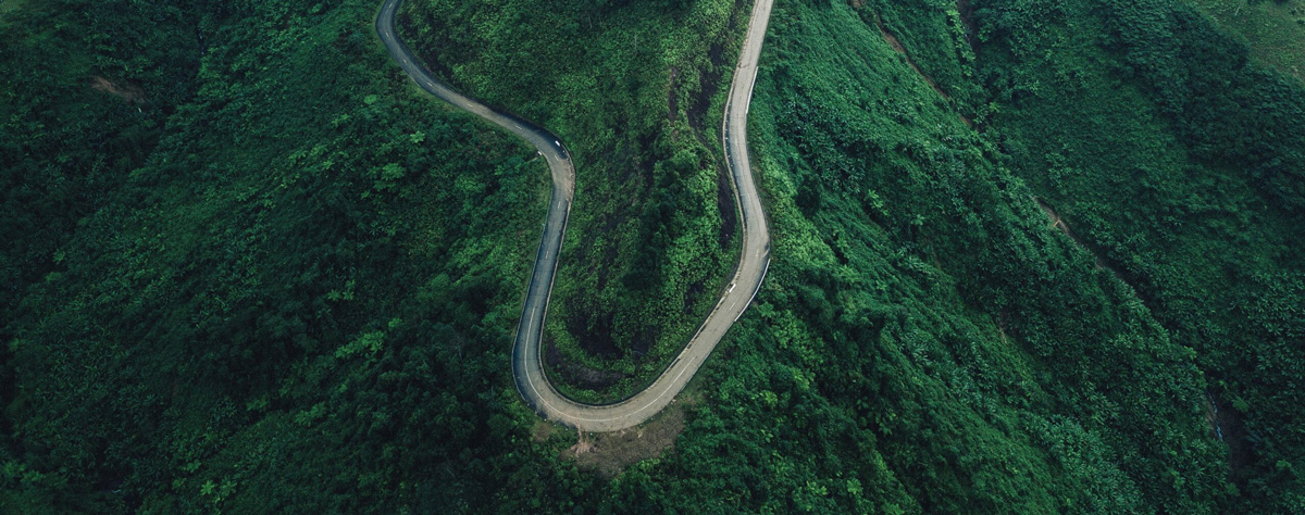 Copertina paesaggio con crinale e strada