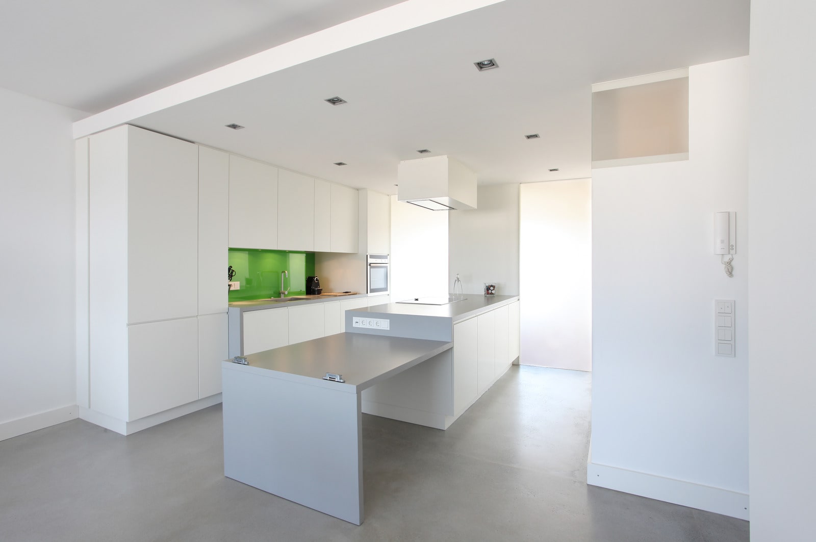 Example of how through custom-designed plasterboard elements, space can change and take on specific functions

