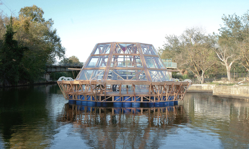 Jellyfish Barge: floating agricultural greenhouse capable of purifying brackish or polluted water using solar energy