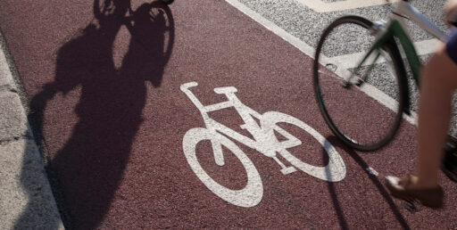 5 Reasons NOT to make bike lanes on sidewalks