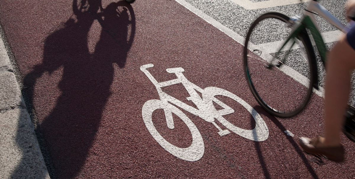 5 Reasons NOT to make bike lanes on sidewalks