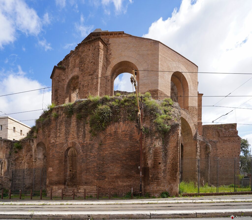 Veduta esterna del Tempio di Minerva Medica