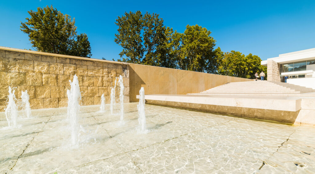 Fontana del Museo Ara Pacis a Roma progettata da Richard Meier