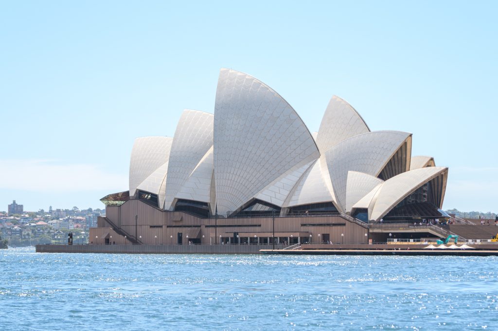 Acoustics of concert halls: Sidney Opera House