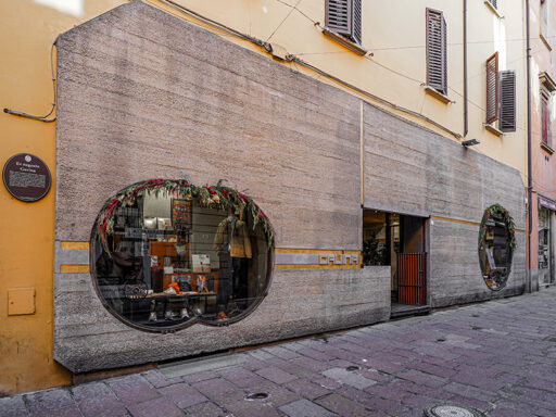 Ex Negozio Gavina a Bologna progettato da Carlo Scarpa