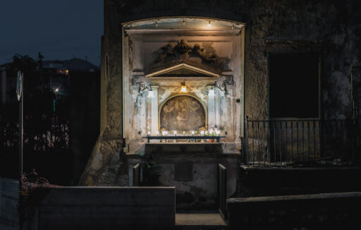 Votive wayside shrine in Palermo. © fotokon