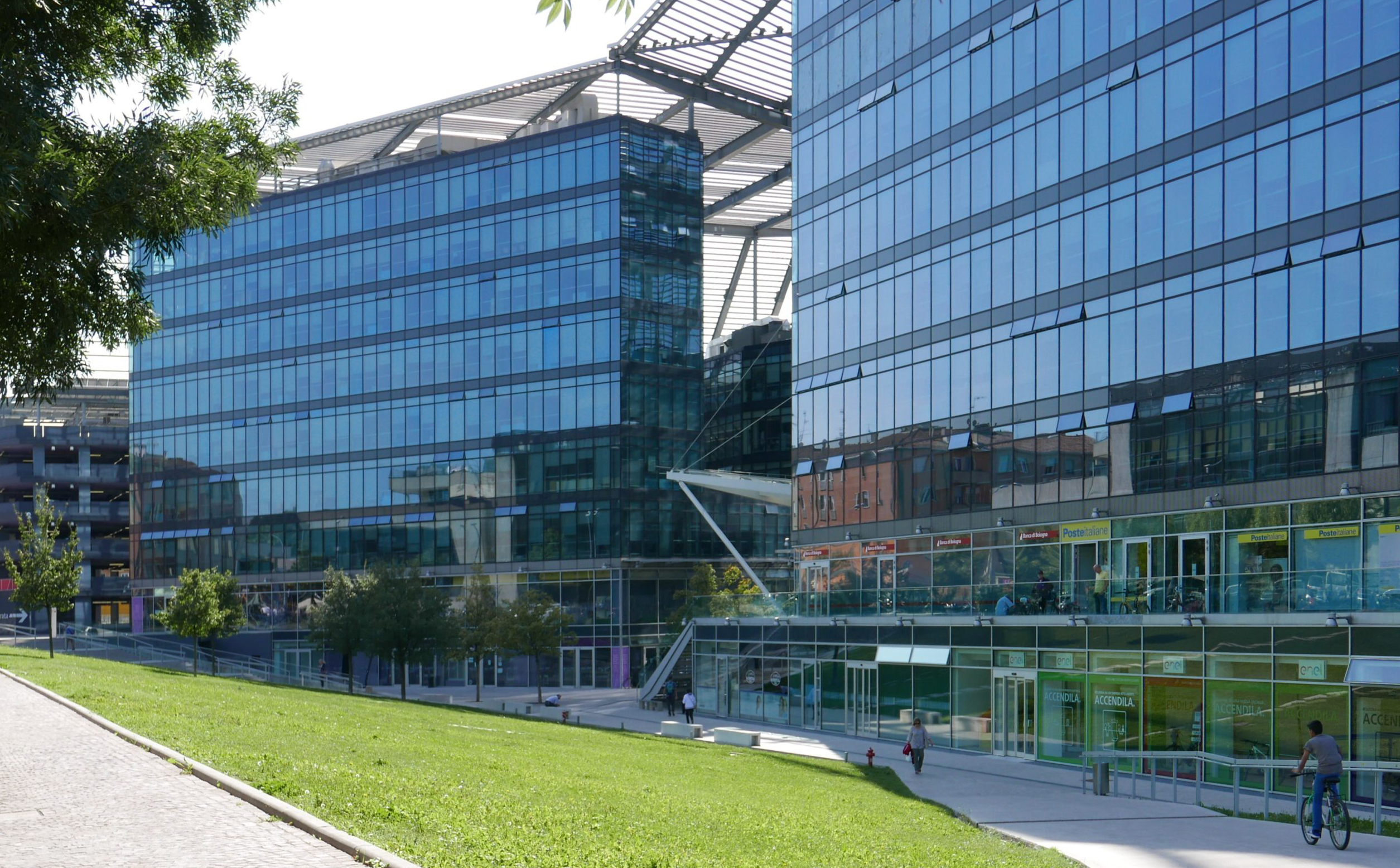 Comune di Bologna curtain wall