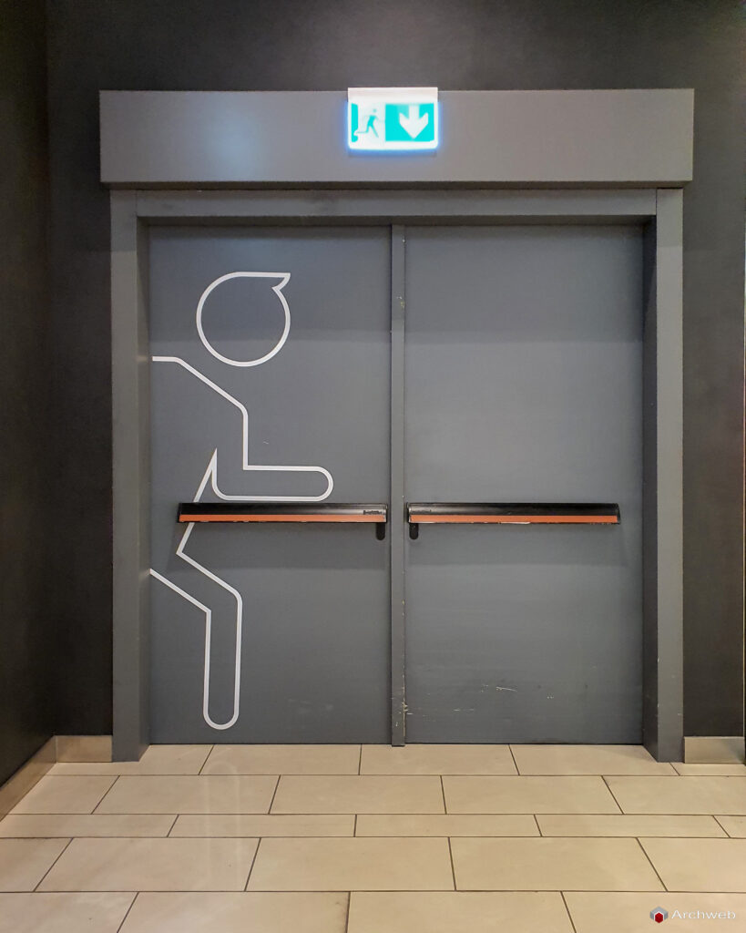 UCI Cinemas Porta di Roma, uscita di sicurezza