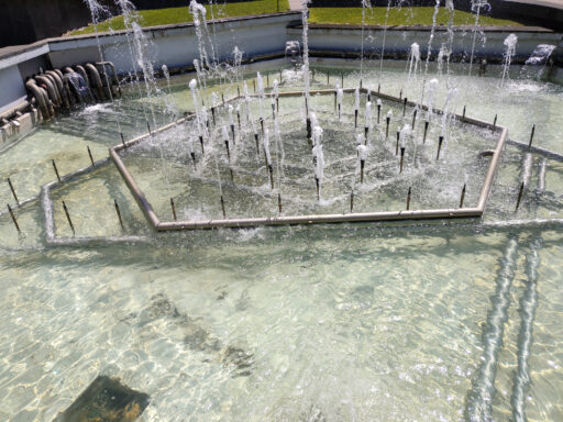 Ugelli per getti d'acqua in fontana urbana