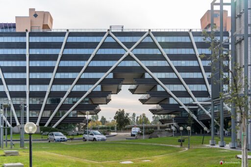Edificio uffici Esso a Roma-Magliana di Julio Lafuente