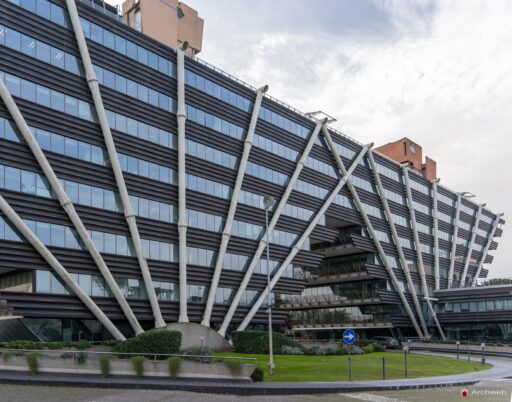 Edificio uffici Esso a Roma-Magliana di Julio Lafuente