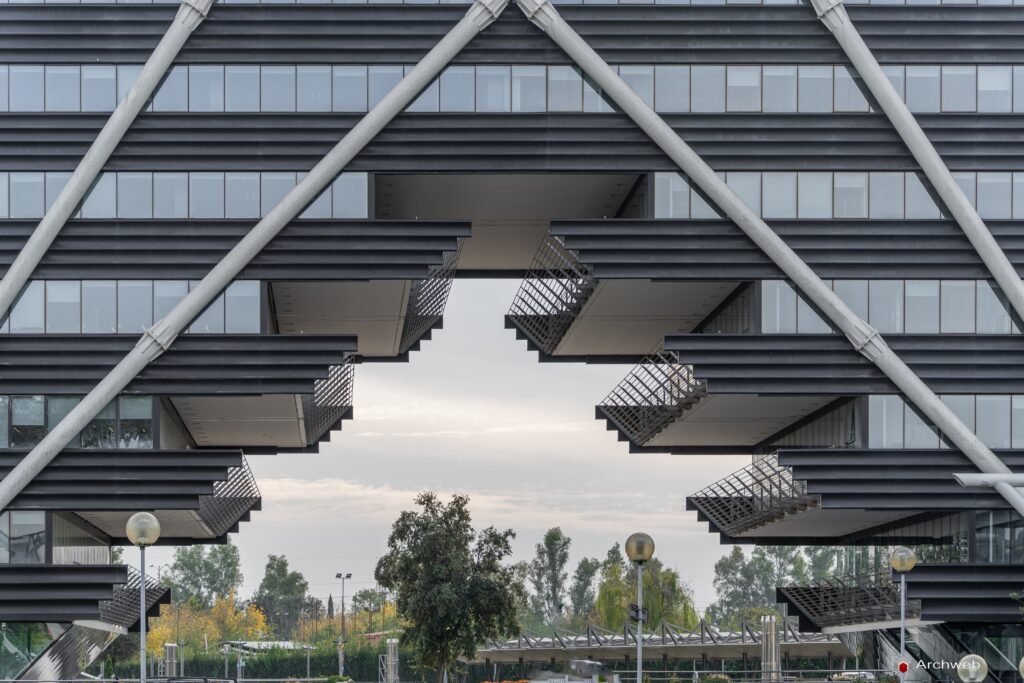 Edificio uffici Esso a Roma-Magliana di Julio Lafuente