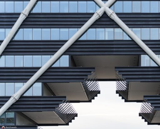 Edificio uffici Esso a Roma-Magliana di Julio Lafuente