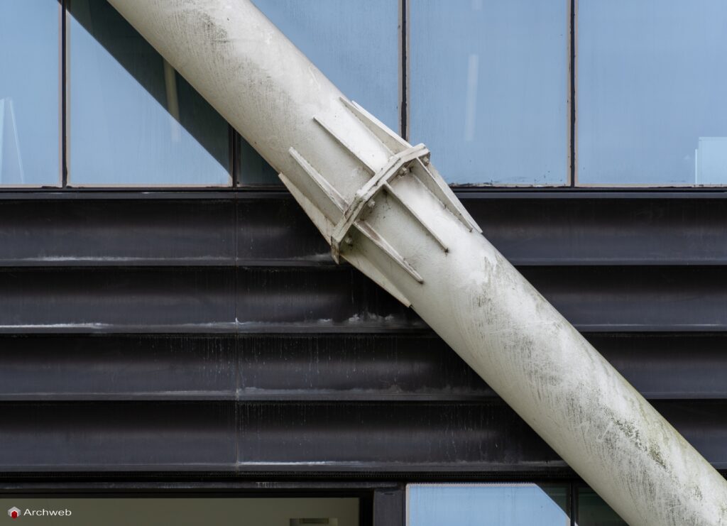 Edificio uffici Esso a Roma-Magliana di Julio Lafuente