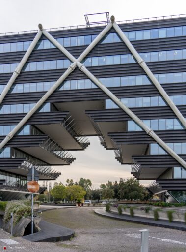 Edificio uffici Esso a Roma-Magliana di Julio Lafuente
