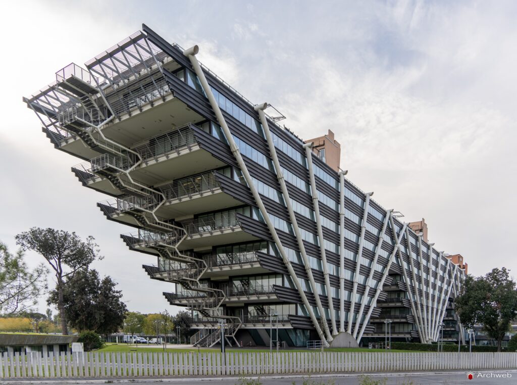 Edificio uffici Esso a Roma-Magliana di Julio Lafuente