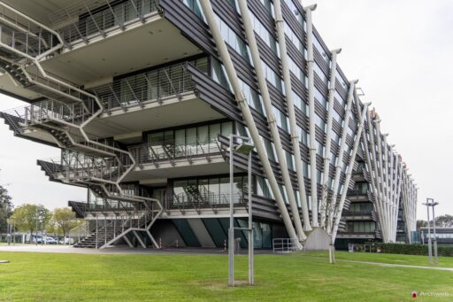Edificio uffici Esso a Roma-Magliana di Julio Lafuente