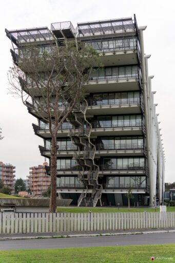 Edificio uffici Esso a Roma-Magliana di Julio Lafuente