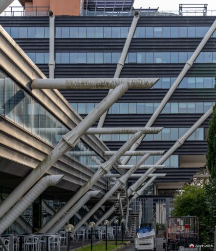 Edificio uffici Esso a Roma-Magliana di Julio Lafuente