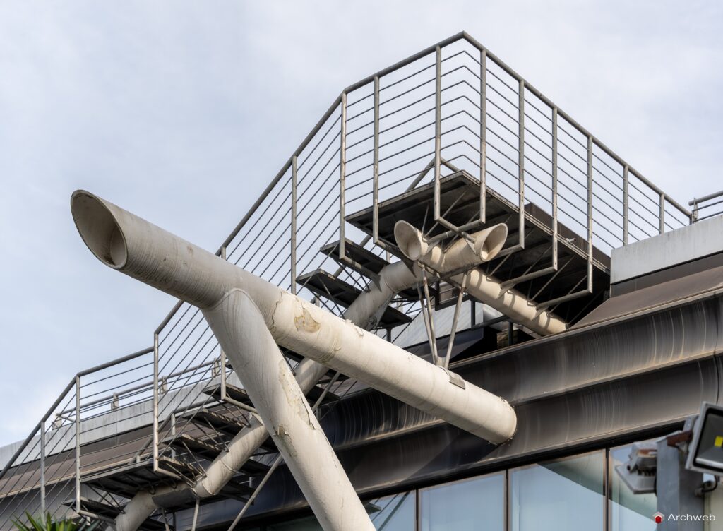 Edificio uffici Esso a Roma-Magliana di Julio Lafuente