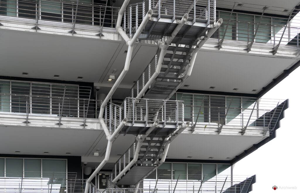 Edificio uffici Esso a Roma-Magliana di Julio Lafuente