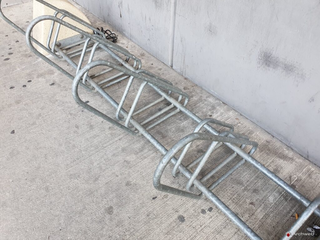 Rastrelliere per il parcheggio delle biciclette