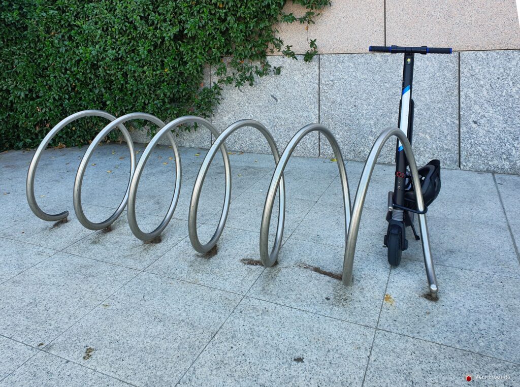 Rastrelliere per il parcheggio delle biciclette