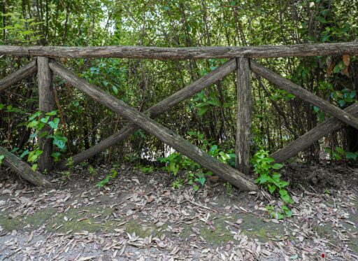 Staccionata in legno a Croce di Sant'Andrea