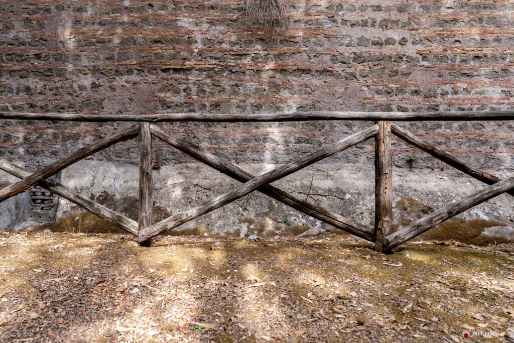 Staccionata in legno a Croce di Sant'Andrea