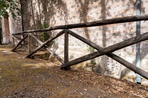 Staccionata in legno a Croce di Sant'Andrea