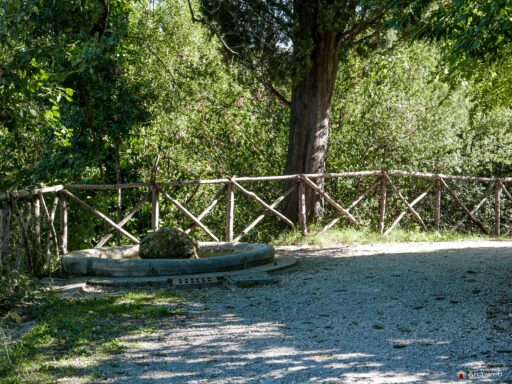 Staccionata in legno a Croce di Sant'Andrea