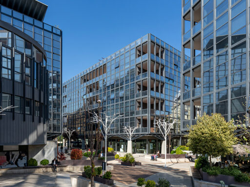 Edificio per uffici in Viale Regina Margherita progetto dell'architetto Venturino Ventura