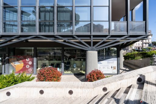 Edificio per uffici in Viale Regina Margherita progetto dell'architetto Venturino Ventura