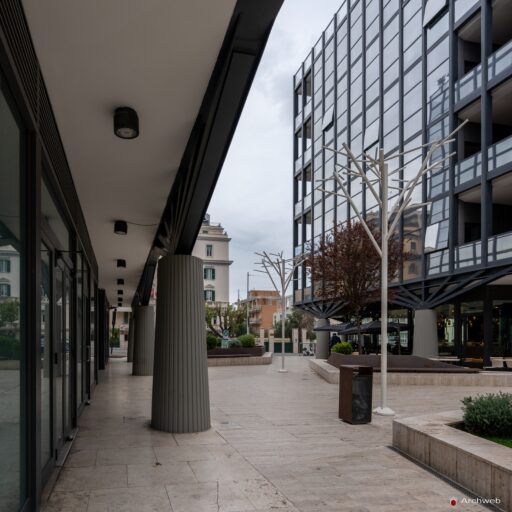Edificio per uffici in Viale Regina Margherita progetto dell'architetto Venturino Ventura