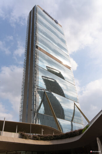 Torre Allianz CityLife a Milano di Arata Isozaki