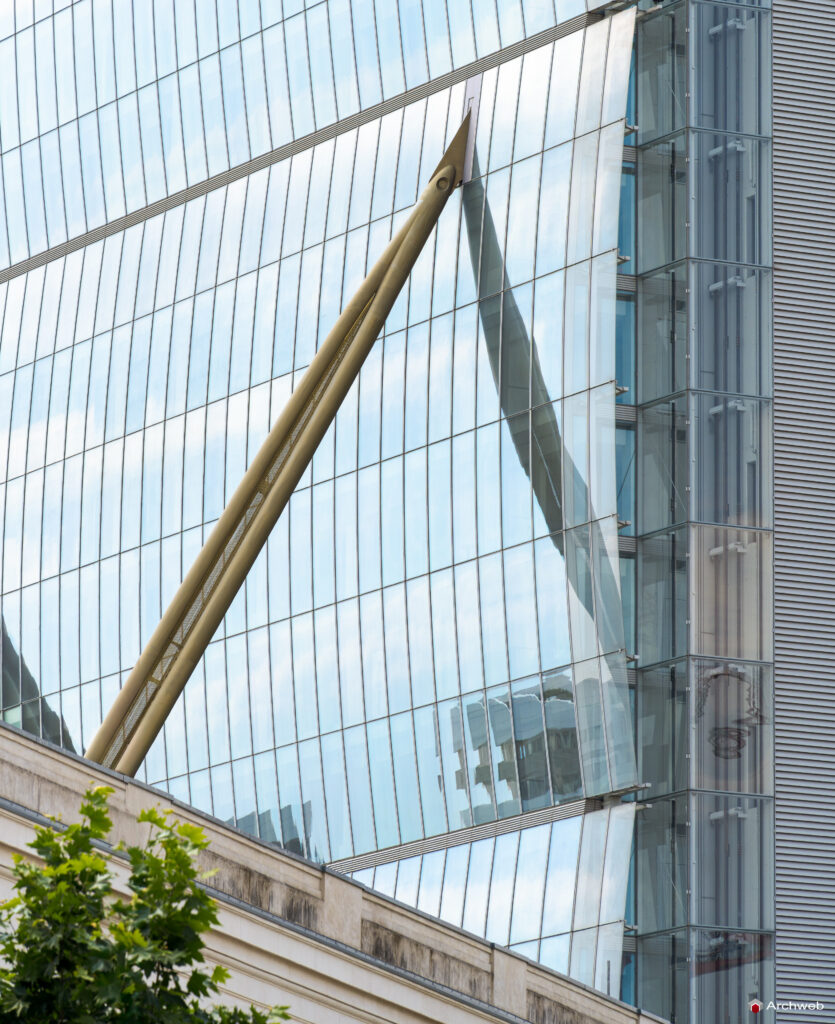 Torre Allianz CityLife a Milano di Arata Isozaki