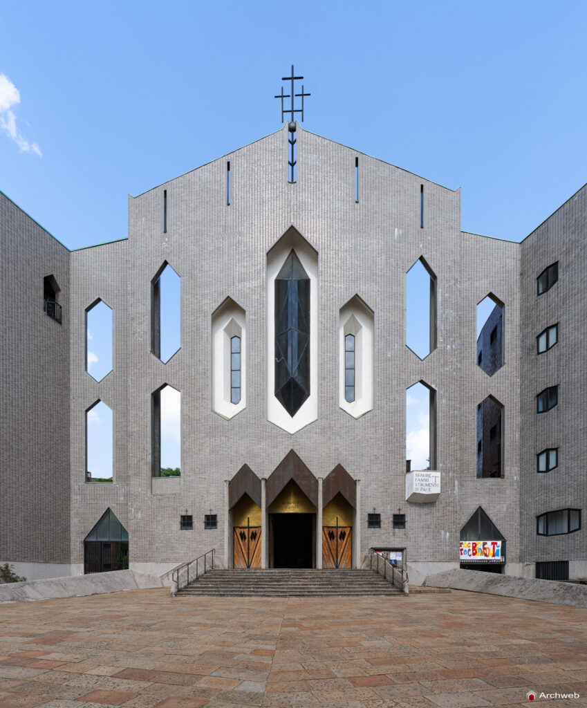 Chiesa di San Francesco d’Assisi al Fopponino a Milano. Fotografie. Progetto di Gio Ponti