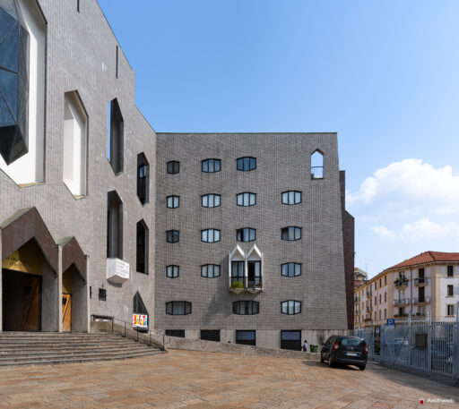 Chiesa di San Francesco d’Assisi al Fopponino a Milano. Fotografie. Progetto di Gio Ponti