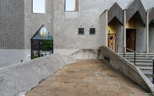 Chiesa di San Francesco d’Assisi al Fopponino a Milano. Fotografie. Progetto di Gio Ponti