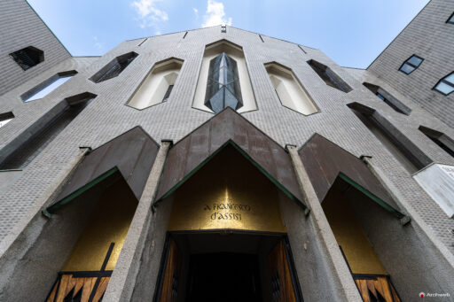 Chiesa di San Francesco d’Assisi al Fopponino a Milano. Fotografie. Progetto di Gio Ponti