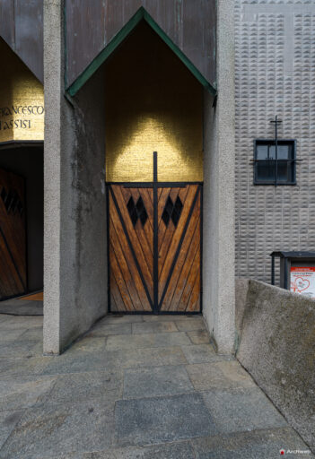 Chiesa di San Francesco d’Assisi al Fopponino a Milano. Fotografie. Progetto di Gio Ponti