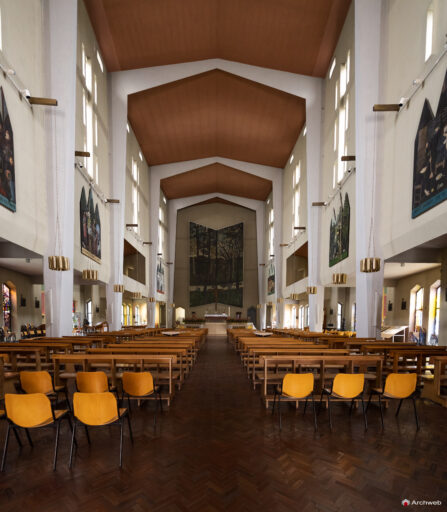 Chiesa di San Francesco d’Assisi al Fopponino a Milano. Fotografie. Progetto di Gio Ponti
